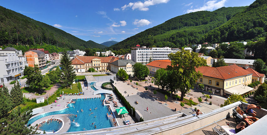 Grand bazén v Trenčianských Teplicích