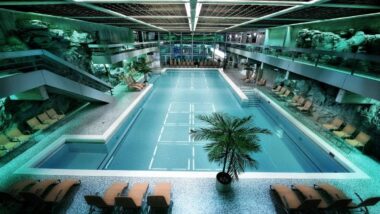 Vnitřní bazén Felsentherme v Bad Gastein